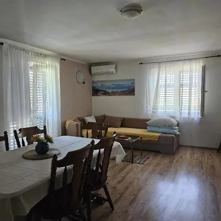 Oasis Lika Vakantiehuis *
